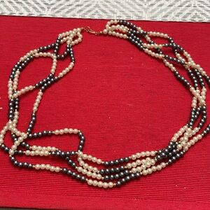 4-strand pearl necklace